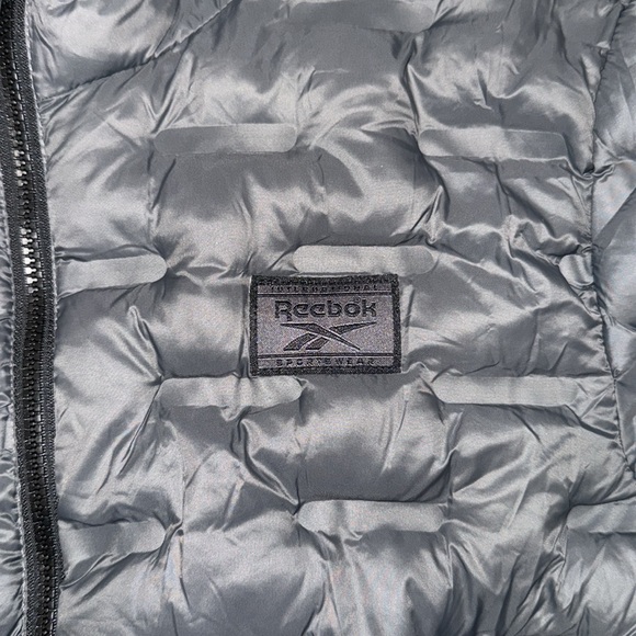 Ladies Reebok jacket - Picture 2 of 3